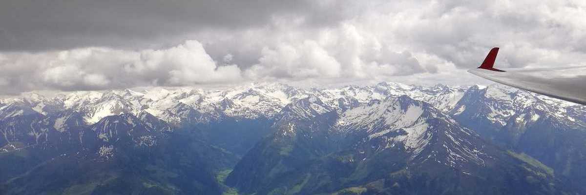Flugwegposition um 13:12:04: Aufgenommen in der Nähe von Gemeinde Stuhlfelden, Stuhlfelden, Österreich in 2989 Meter